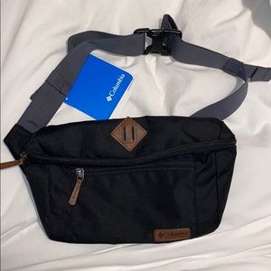 Columbia lumbar bag